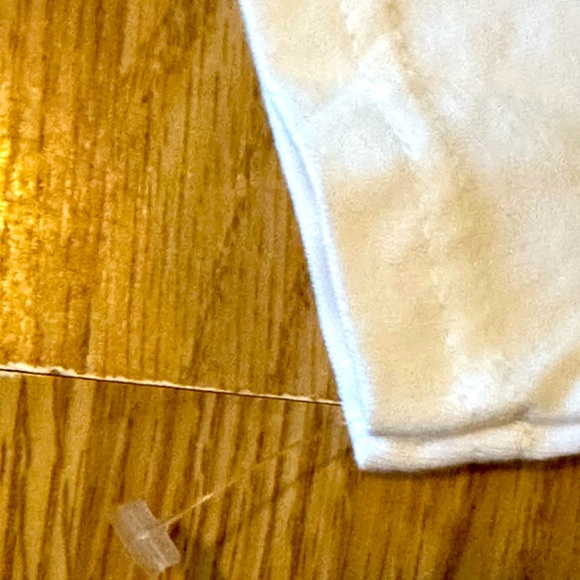 Little Ones White Tee w/ Embroidered Sorry Game Piece Graphic - Size 2T - NWT - Picture 4 of 6